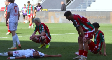Karşıyaka’ya 10 futbolcudan ihtar