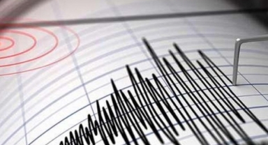 6.2'lik deprem paniği... İzmir de sallandı!
