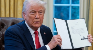 Trump'tan Çin'e vergi tehdidi:ABD, 9 Nisan'dan itibaren Çin mallarına yüzde 50 ek vergi uygulayacak