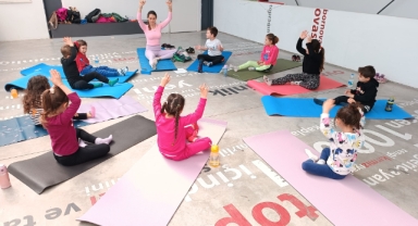 Yeşilova Höyüğü’nde Çocuk Yogası ve Sanat Terapisi Buluşması