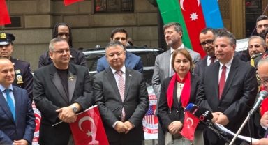 ABD’de Türk bayrağı göndere çekildi