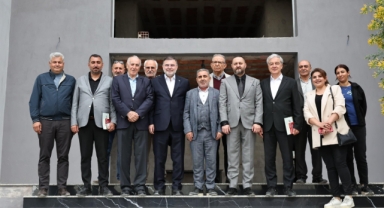 AK Partili Saygılı’dan Çiğli Harmandalı Cem Evi’ne ziyaret