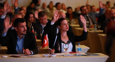 Başkan Sengel Kıyı Ege’den Seslendi: Bu Topraklar Dimdik Ayakta Duranların Topraklarıdır