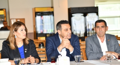 Başkan Yıldız Çiğli’nin 26 mahalle muhtarı ile bir araya geldi