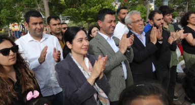 Bayraklı’da gençler Gençlik ve Spor Festivali’nde buluştu