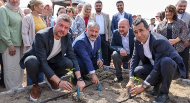 Bin umut fidesi toprakla buluştu... Buca serayı yeniden dikti!