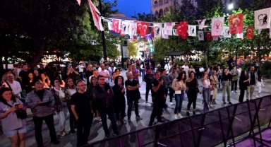 Bornova’da 19 Mayıs coşkusu meydanlara taşıyor