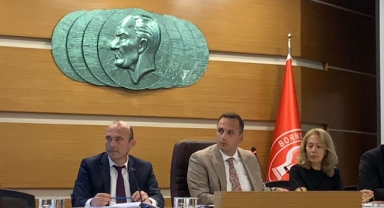 Bornova Meclisi'nde yoğun gündem… CHP'den küfür protestosu!