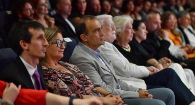 Büyükşehir’e iki tiyatro ödülü birden