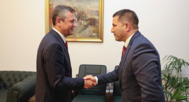 CHP Lideri Özel'den Kuşadası çıkarması!