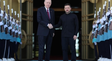Cumhurbaşkanı Erdoğan, Ukrayna Cumhurbaşkanı Volodimir Zelenskiy ile bir araya geldi