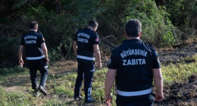 Gediz Nehri’ni kirletenlere suçüstü... Yakalandılar!