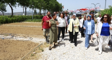 Kadın Erkek Fırsat Eşitliği Komisyonu üyeleri 'Yaşam Köyü'nü gezdi