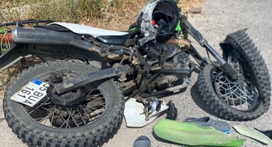 Kamyona çarpan motosiklet sürücüsü hayatını kaybetti