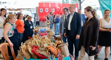Konak’ta kadın emeği değer buluyor: El Emeği Pazarı açıldı