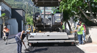 Manisa Büyükşehir’den Mahallelerde Asfalt Atağı
