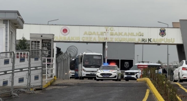 Narin Güran cinayetine ilişkin 15 sanık, üçüncü kez hakim karşısına çıkmak üzere adliyeye getirildi