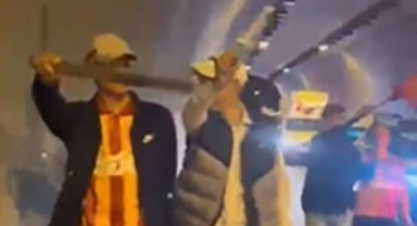 Şampiyonluk kutlamasına döner bıçaklarıyla katıldılar... Gözaltına alındı!