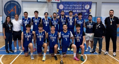 Yaşar Üniversitesi Erkek Basketbol Takımı Süper Lig’e yükseldi