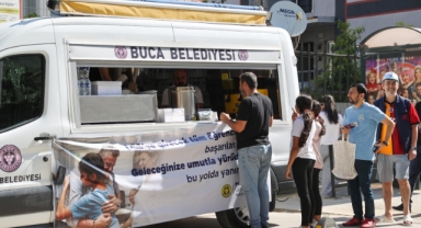 Buca Belediyesi LGS heyecanına ortak oldu