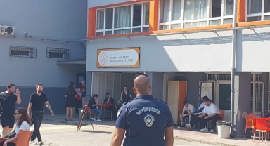 Büyükşehir'in zabıta ekipleri YKS’ye giren öğrenciler için yardıma koştu