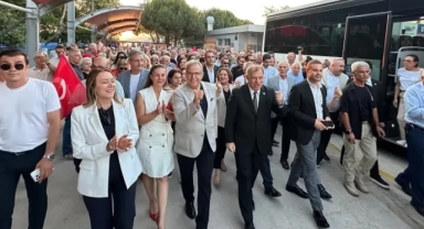 CHP'li 101 Belediye Başkanı Bandırma'da buluştu