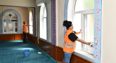 Çiğli’de Camiler Kurban Bayramı’na hazır