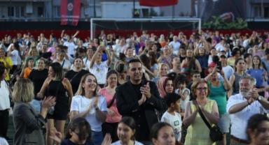 Dansın ve müziğin kalbi Çiğli’de attı