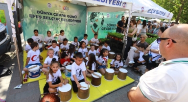 Efes Selçuk’ta Çevre Günü çocuk müzisyenlerin ritmiyle kutlandı