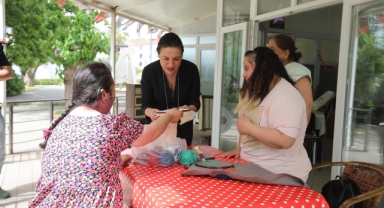 Engelsiz Kafe yenilenen yüzüyle hizmete devam ediyor