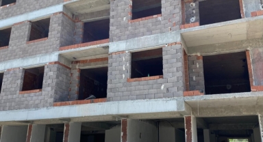 İnşaat işçisi 5. kattan düşerek hayatını kaybetti