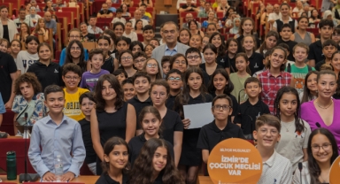 İzBB Çocuk Meclisi'ne muhteşem veda