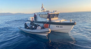 İzmir'de göçmen kaçakçılarına darbe!