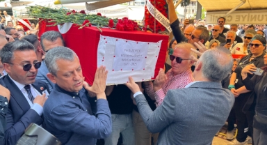 Özgür Özel Zeyrek ailesini yalnız bırakmadı