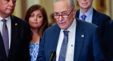 Schumer: Trump, bu gecenin hesabını Amerikan halkına vermelidir