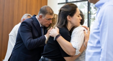Tugay çiftinden Zeyrek ailesine taziye ziyareti!
