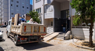 Tünel inşaatında evi zarar gören aileye Büyükşehir'den yardım eli!