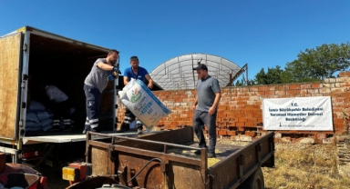 Büyükşehir'den yangın bölgesine yem desteği