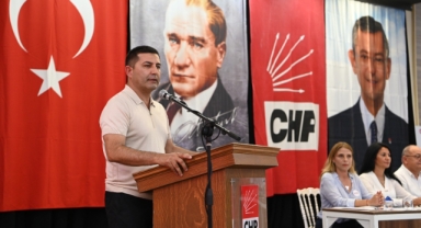 CHP Kuşadası’nın genişletilmiş örgüt toplantısına Başkan Ömer Günel’in ‘birlik’ çağrısı damga vurdu