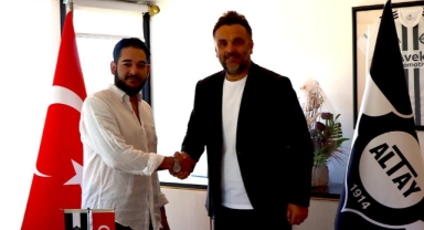 Ramazan Kurşunlu, Altay’a imzayı attı