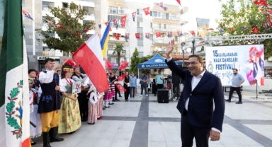 Balçova’da Sevcan Orhan’lı Bayram kutlaması