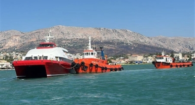 Çeşme-Sakız seferinde gemi kazası