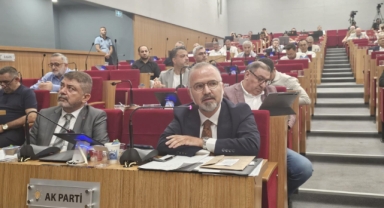 İZBAN''ın '90 dakikadan çıkarılmasına AK Parti Grup Başkanvekili Yıldız'dan sert tepki! 