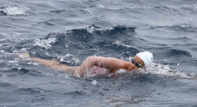İzmirli yüzücüden tarihi başarı... Ocean’s 7’yi bitiren ilk Türk!