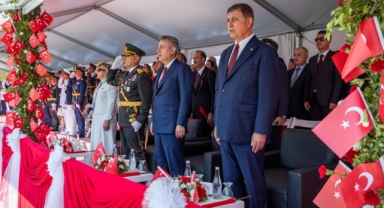 İzmirliler 30 Ağustos Zaferi’nin 103’üncü yıl dönümünü coşkuyla kutladı