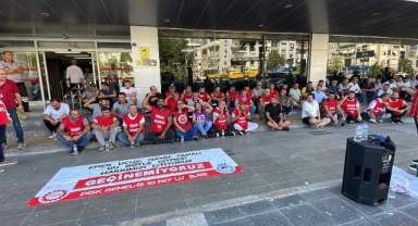 Karşıyaka'da işçilerin eylemi devam ediyor!