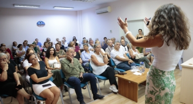 Konak’ın İleri Yaş Merkezi’nde kuşaklararası iletişim semineri