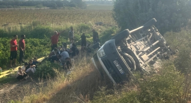 Öğrencileri taşıyan servis kaza yaptı: 8 yaralı