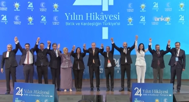 Rozetlerini Cumhurbaşkanı Erdoğan taktı... İşte AK Parti'ye geçen isimler!