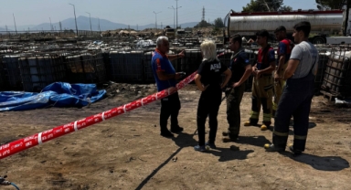 Torbalı’da kaçak akaryakıt toplama alanında patlama: 16 araçta hasa